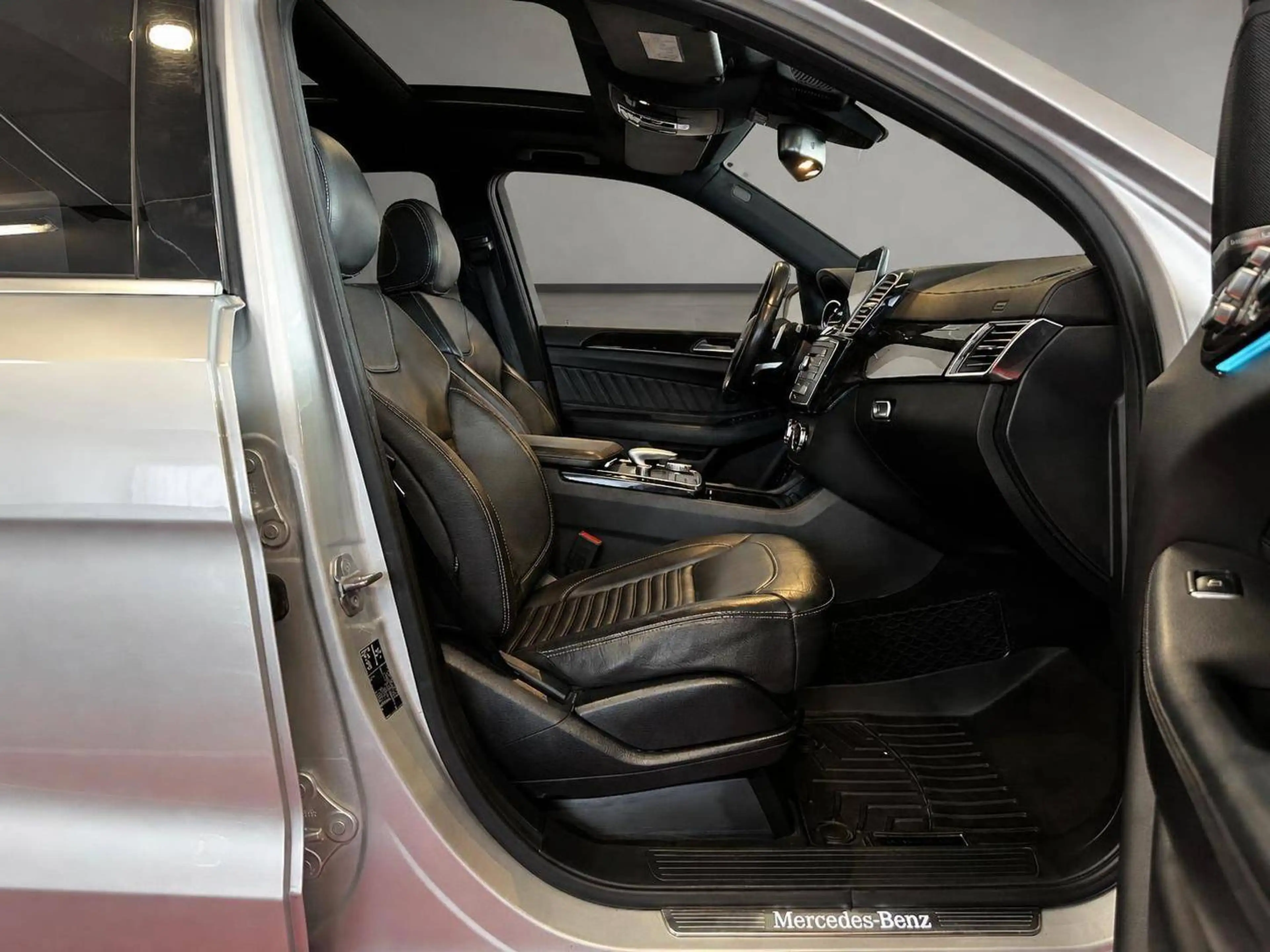 Mercedes-Benz GLS 350 GLS 350 d 4Matic AMG Line LED//360°/7.Sitz/AHK/ — photo 12