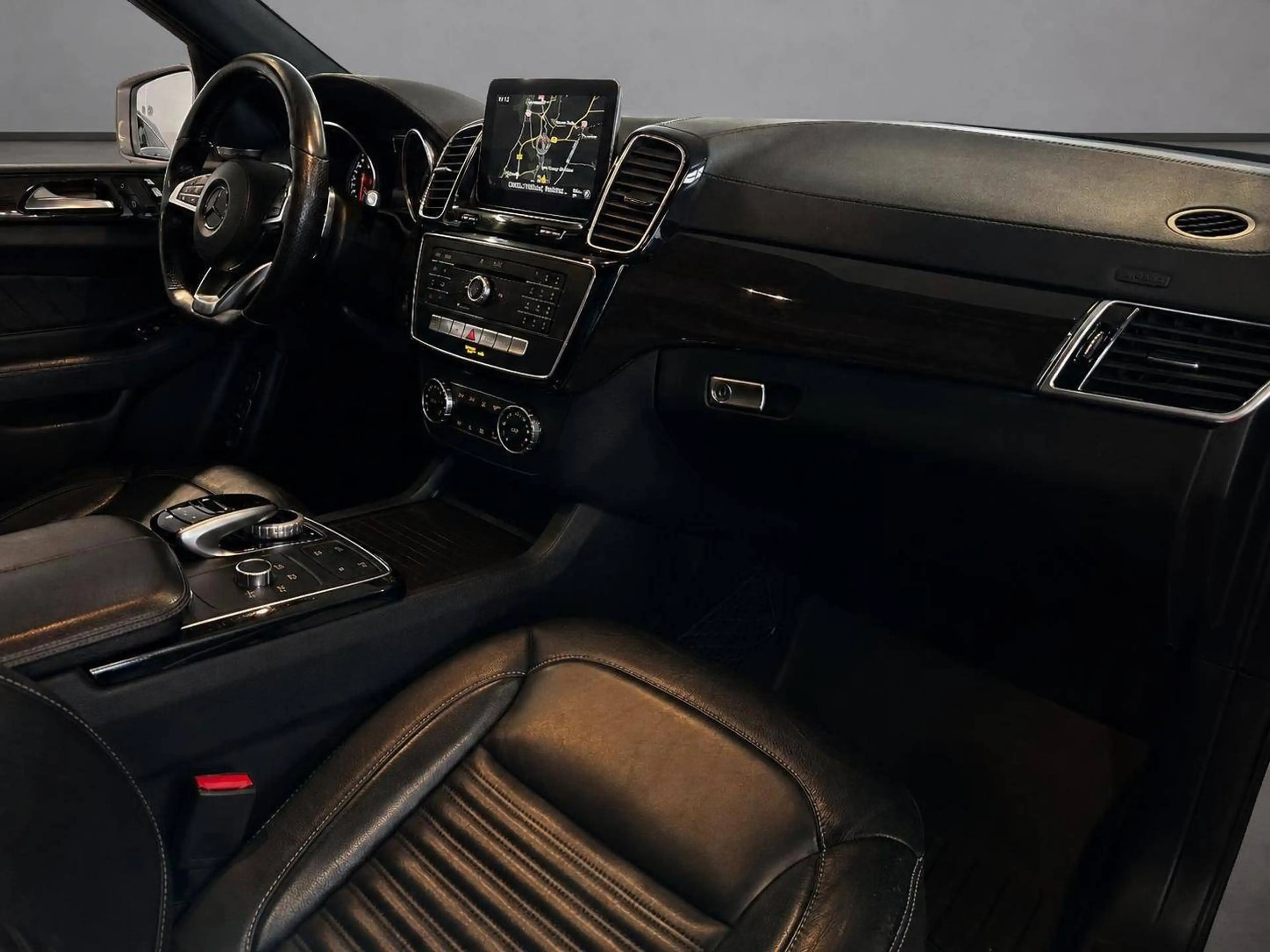 Mercedes-Benz GLS 350 GLS 350 d 4Matic AMG Line LED//360°/7.Sitz/AHK/ — photo 11