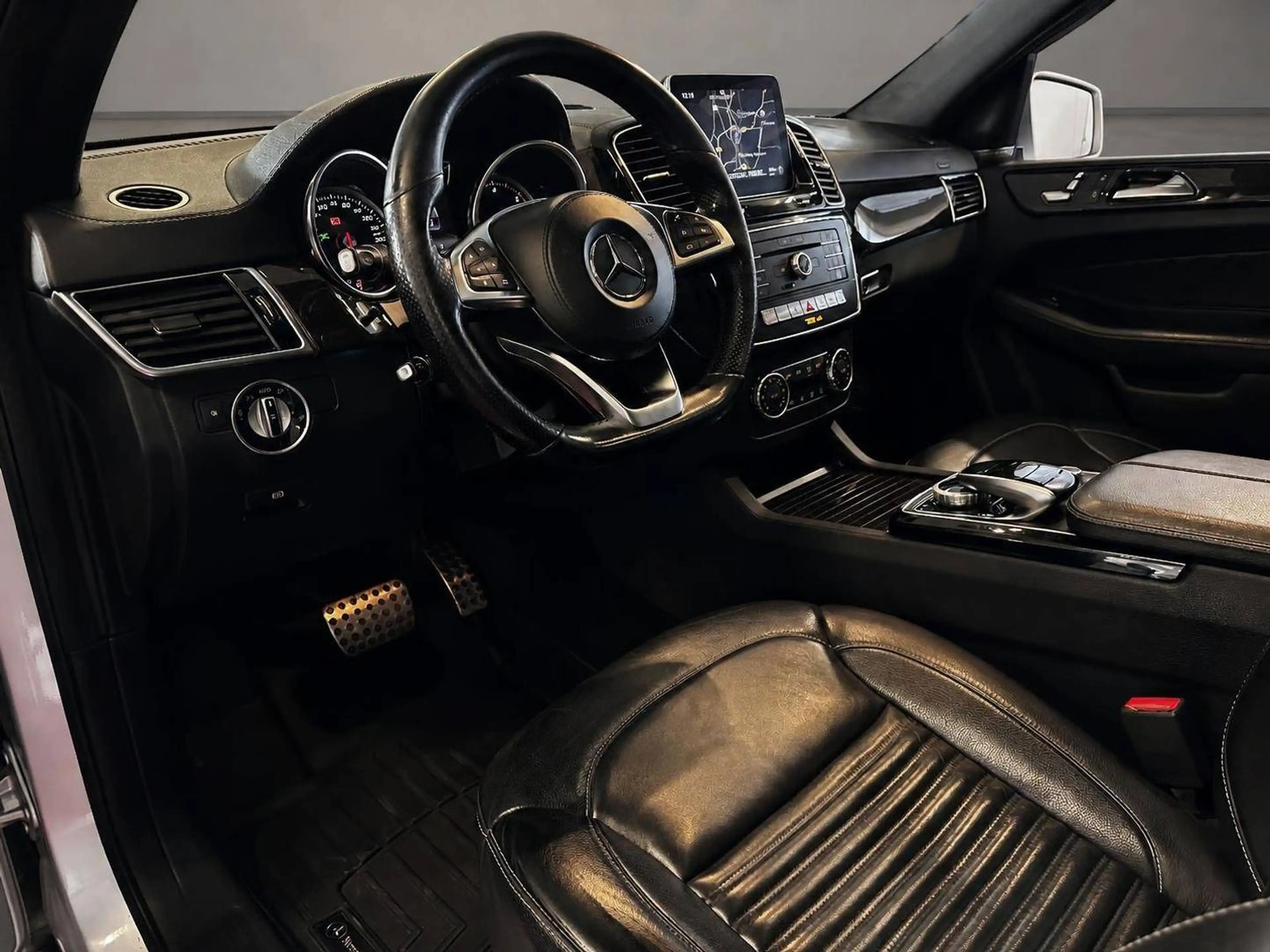 Mercedes-Benz GLS 350 GLS 350 d 4Matic AMG Line LED//360°/7.Sitz/AHK/ — photo 9