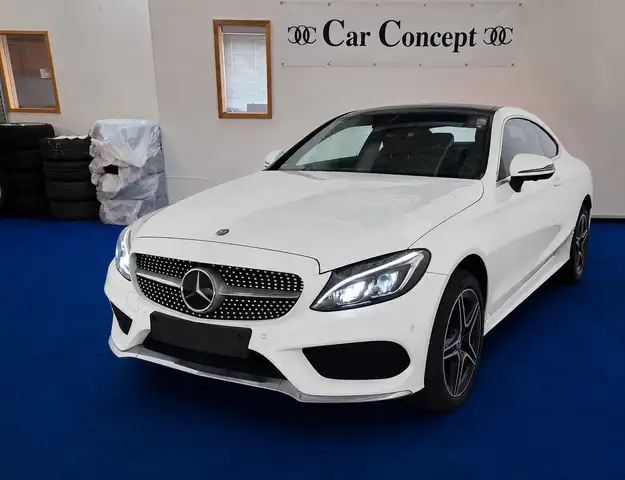Mercedes-Benz C 300 AMG Line 7G Pano Burmester Airmatic Voll