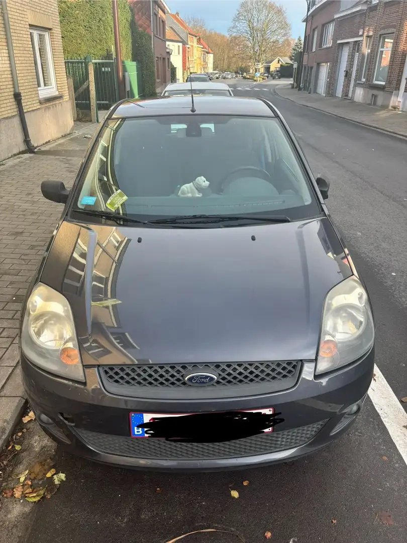 Ford Fiesta Fiesta 1.3 Ambiente Bleu - 2