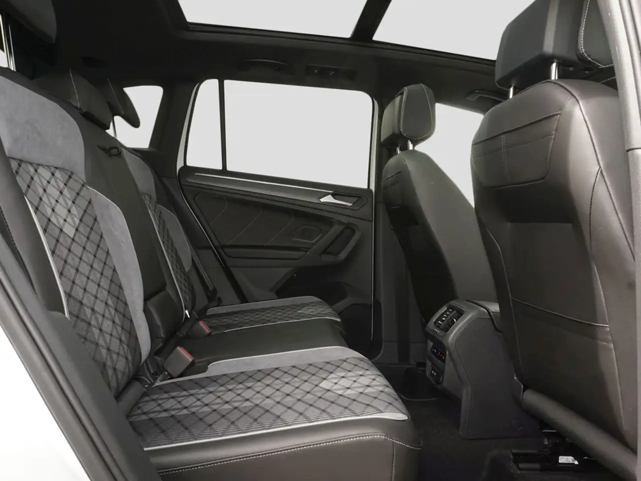 Volkswagen Tiguan 2.0 TDI DSG 4Motion R-Line Pano, AHK 11