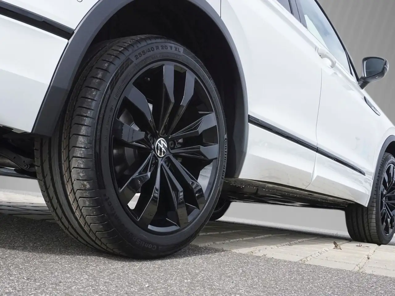 Volkswagen Tiguan 2.0 TDI DSG 4Motion R-Line Pano, AHK 5