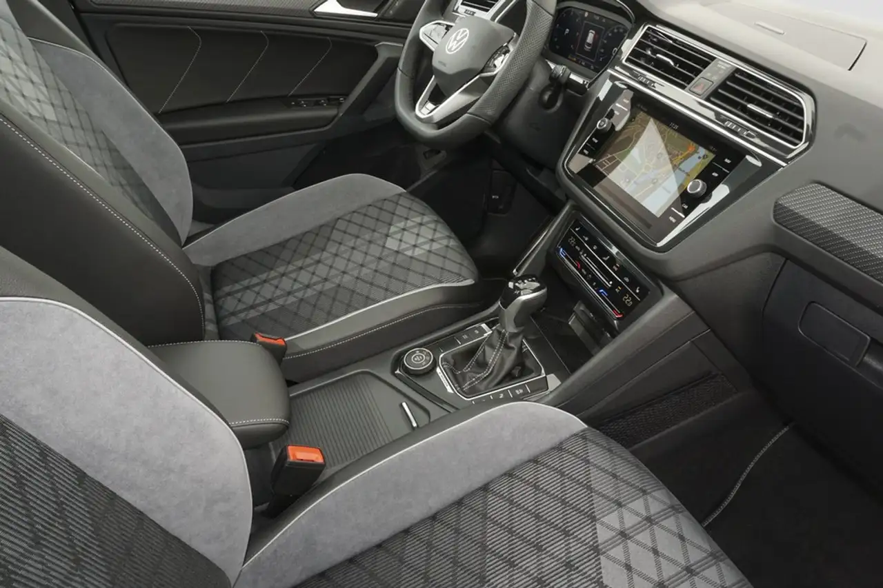Volkswagen Tiguan 2.0 TDI DSG 4Motion R-Line Pano, AHK 9
