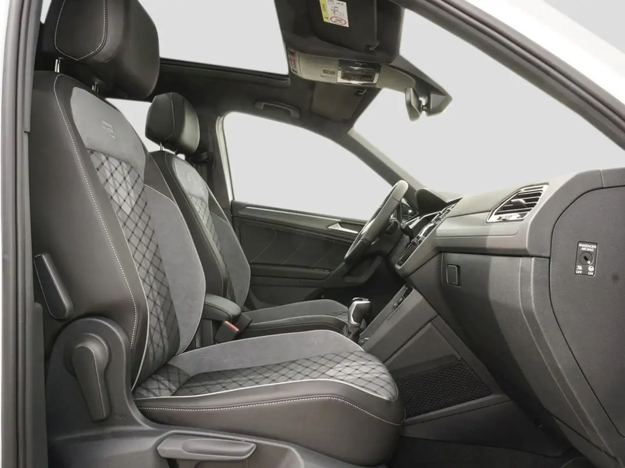 Volkswagen Tiguan 2.0 TDI DSG 4Motion R-Line Pano, AHK 7