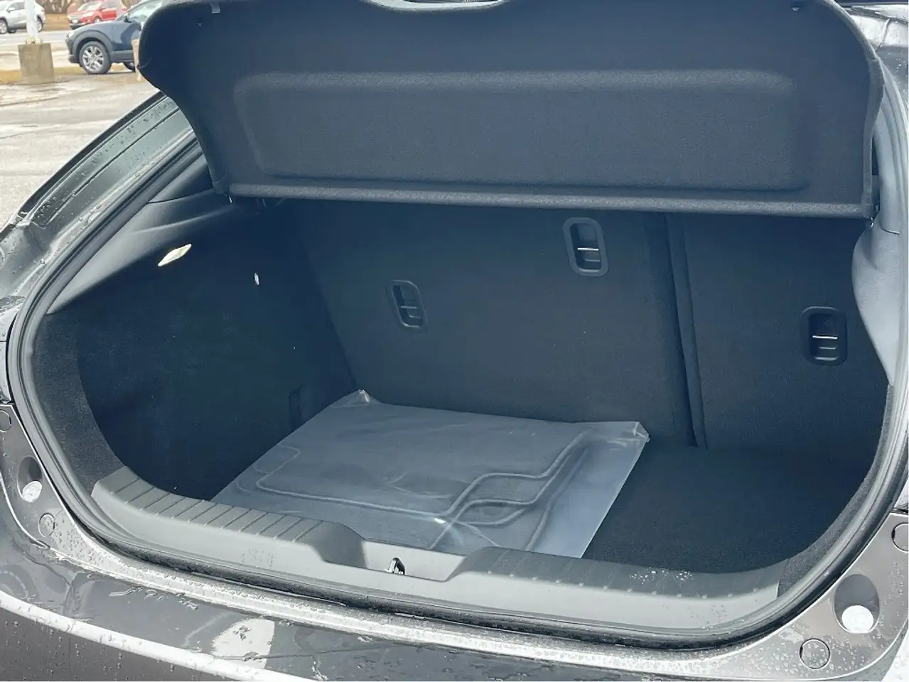 Mazda 3 снимка Mazda 3
