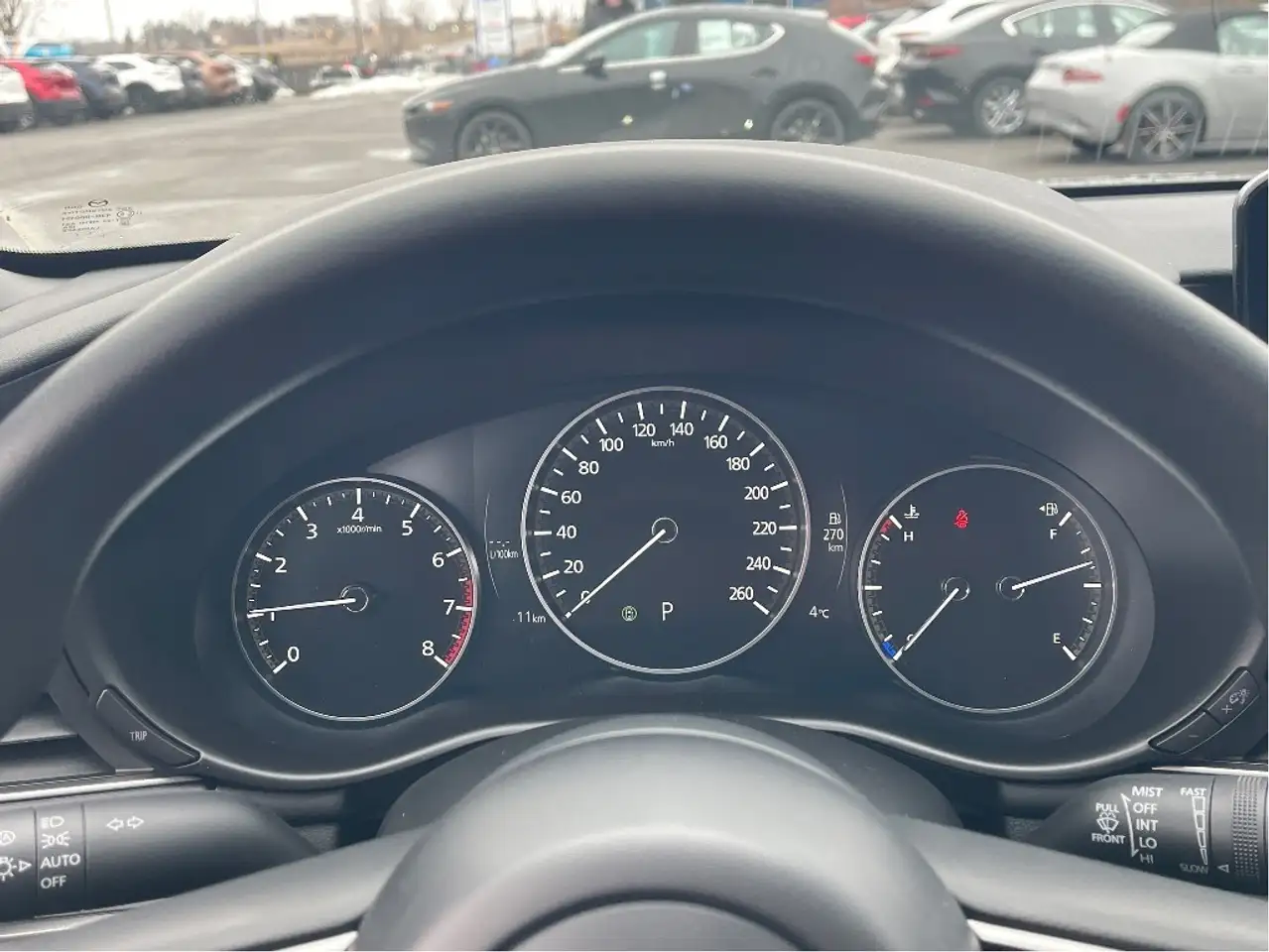 Mazda 3 снимка Mazda 3