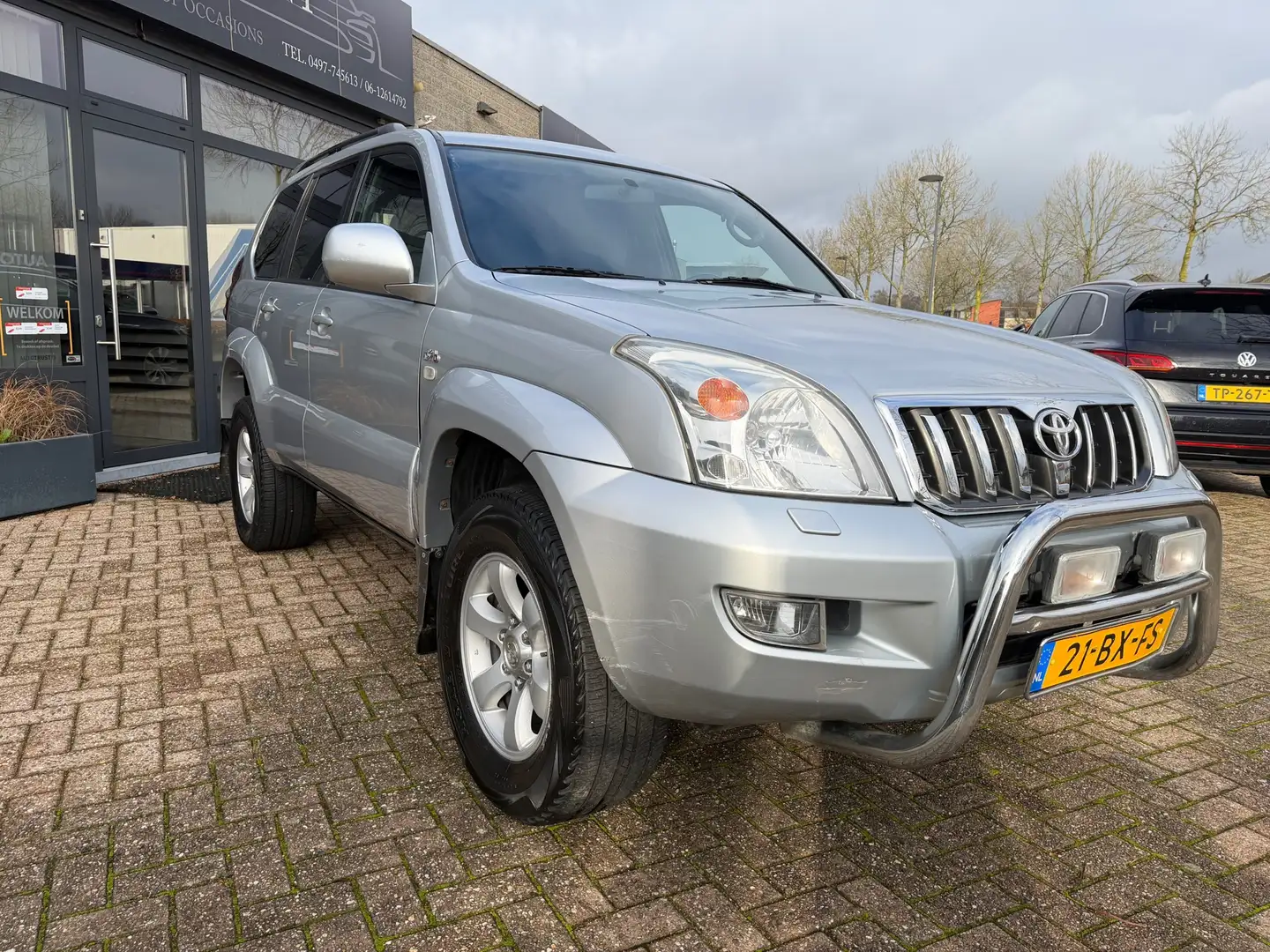 Toyota Land Cruiser 3.0 D-4D VX HR Window Van , LONG, automaat Zilver - 2
