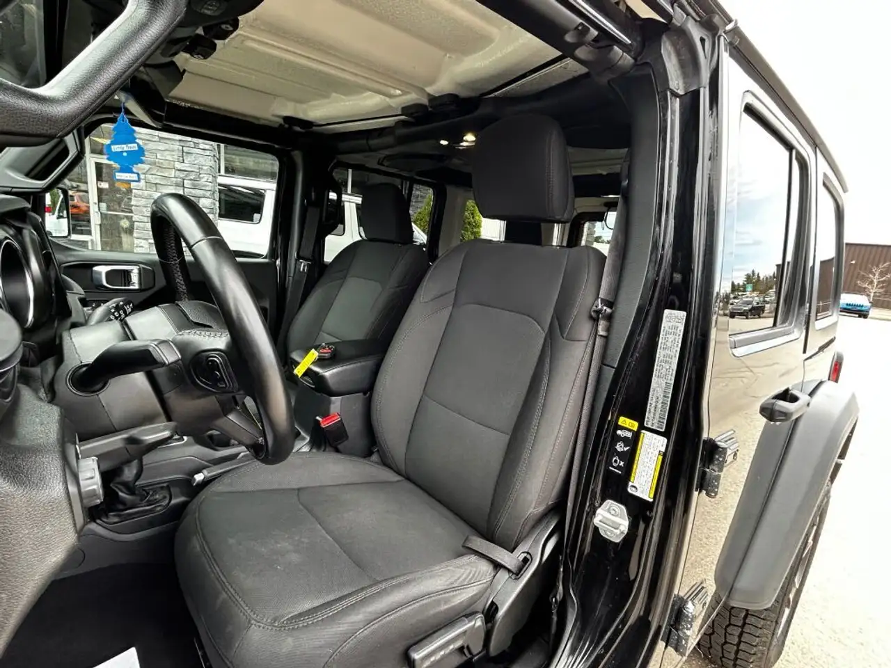 Jeep Wrangler снимка Jeep Wrangler
