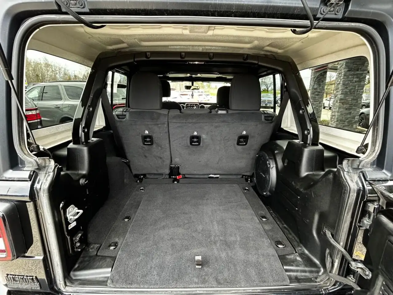 Jeep Wrangler снимка Jeep Wrangler
