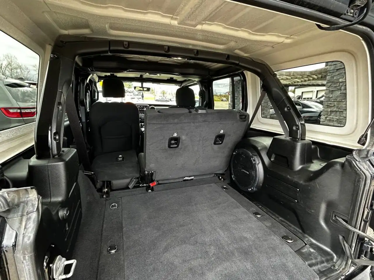 Jeep Wrangler снимка Jeep Wrangler
