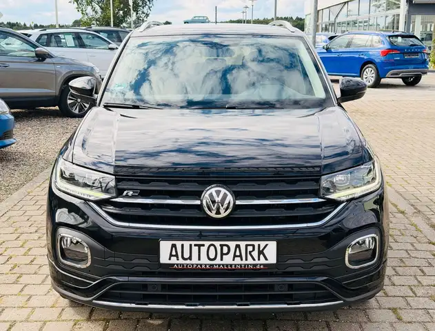 Volkswagen T-Cross view 2