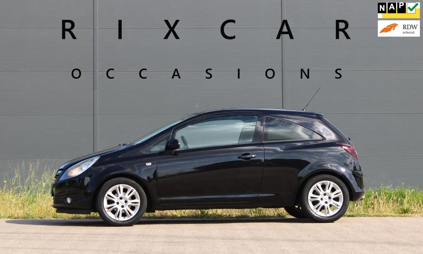 Opel Corsa 1.4-16V ColorEdition Airco CruiseControl 101PK !!N Zwart - 1