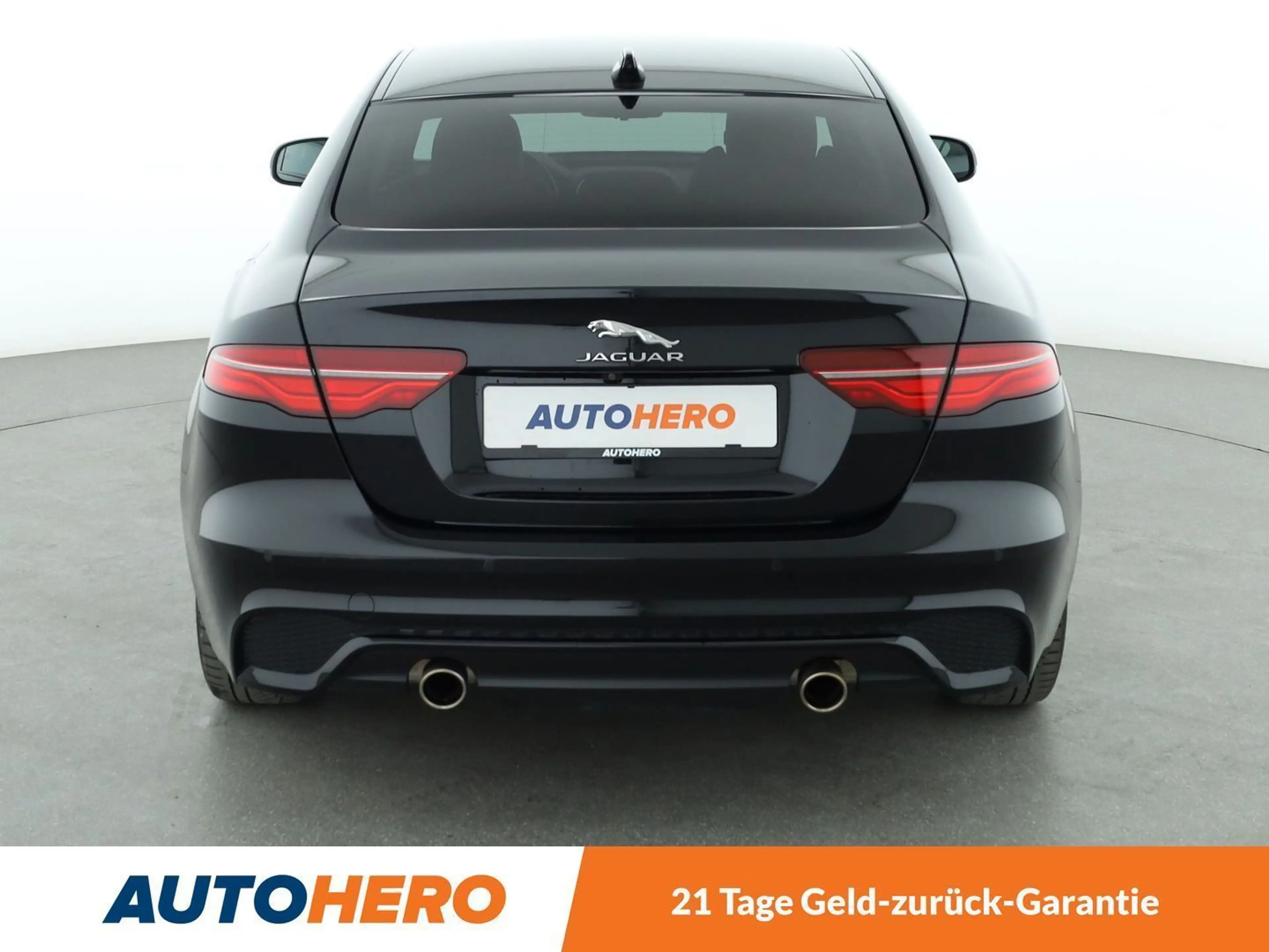 Jaguar XE 25t R-Dynamic SE Aut.*NAVI*CAM*SHZ*ACC*ALU* — photo 5
