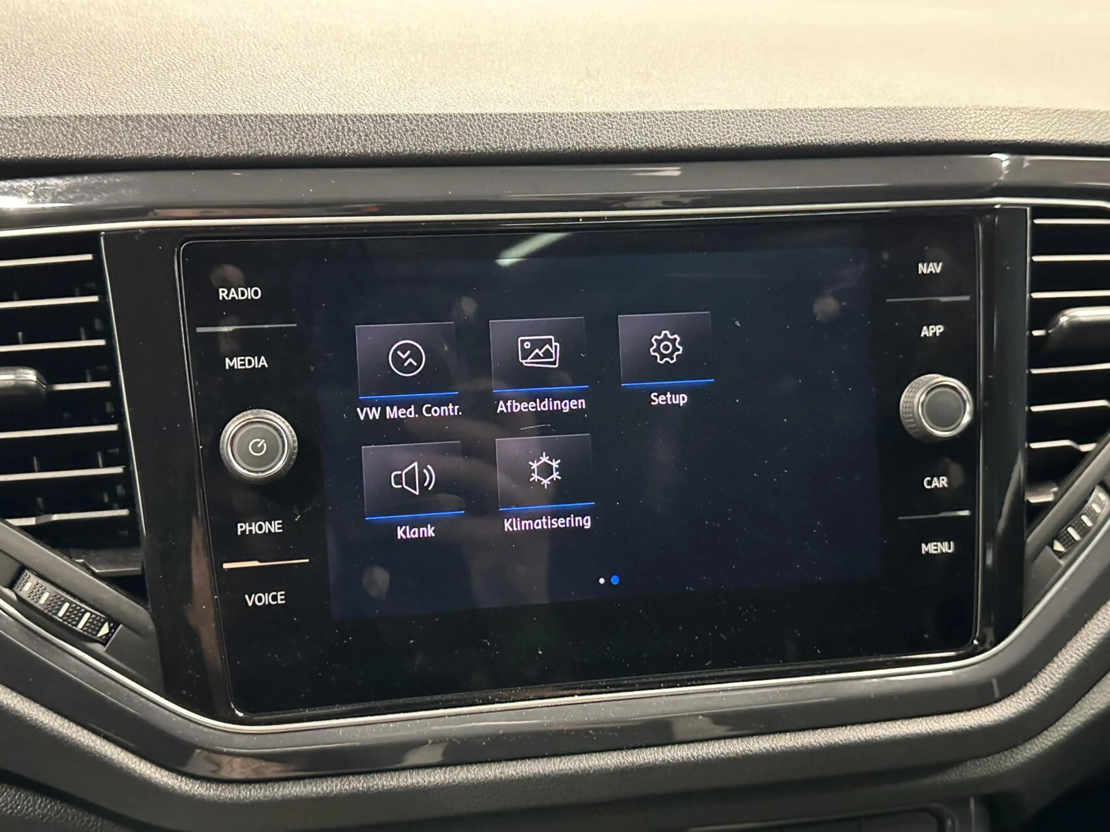 Volkswagen T-Roc 1.5 TSI Sport NAVI CAMERA PANO TREKHAAK CARPLAY EC — photo 42