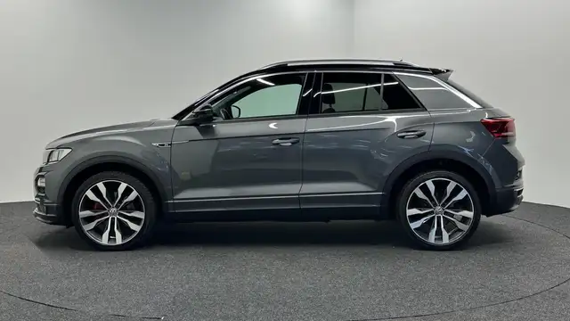 Volkswagen T-Roc view 8