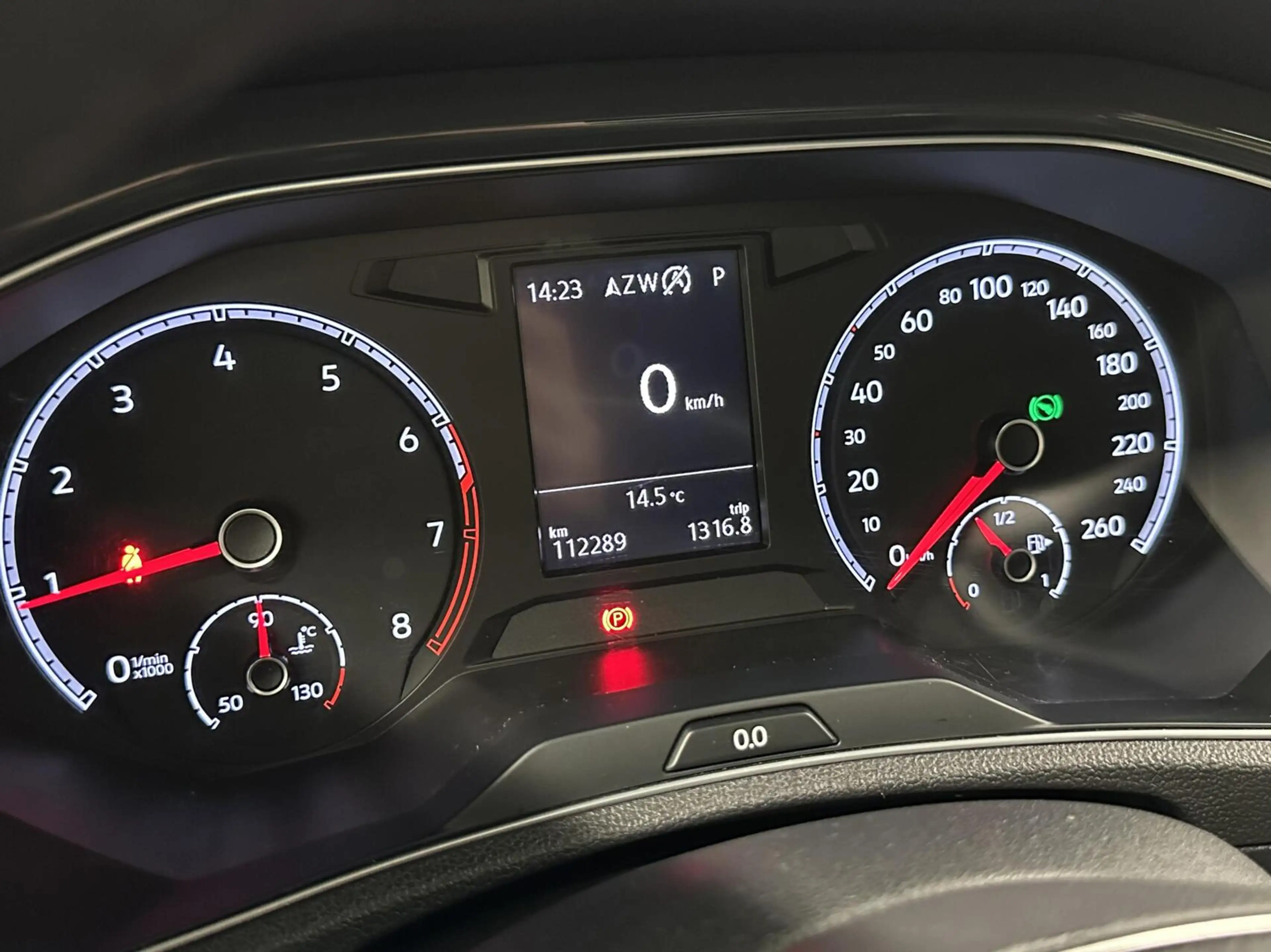 Volkswagen T-Roc 1.5 TSI Sport NAVI CAMERA PANO TREKHAAK CARPLAY EC — photo 29