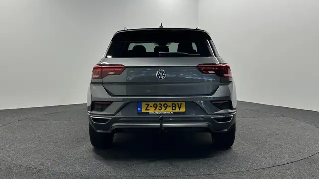 Volkswagen T-Roc view 7