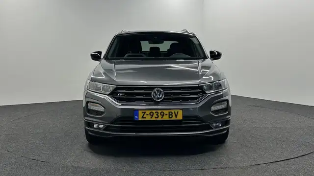 Volkswagen T-Roc view 6