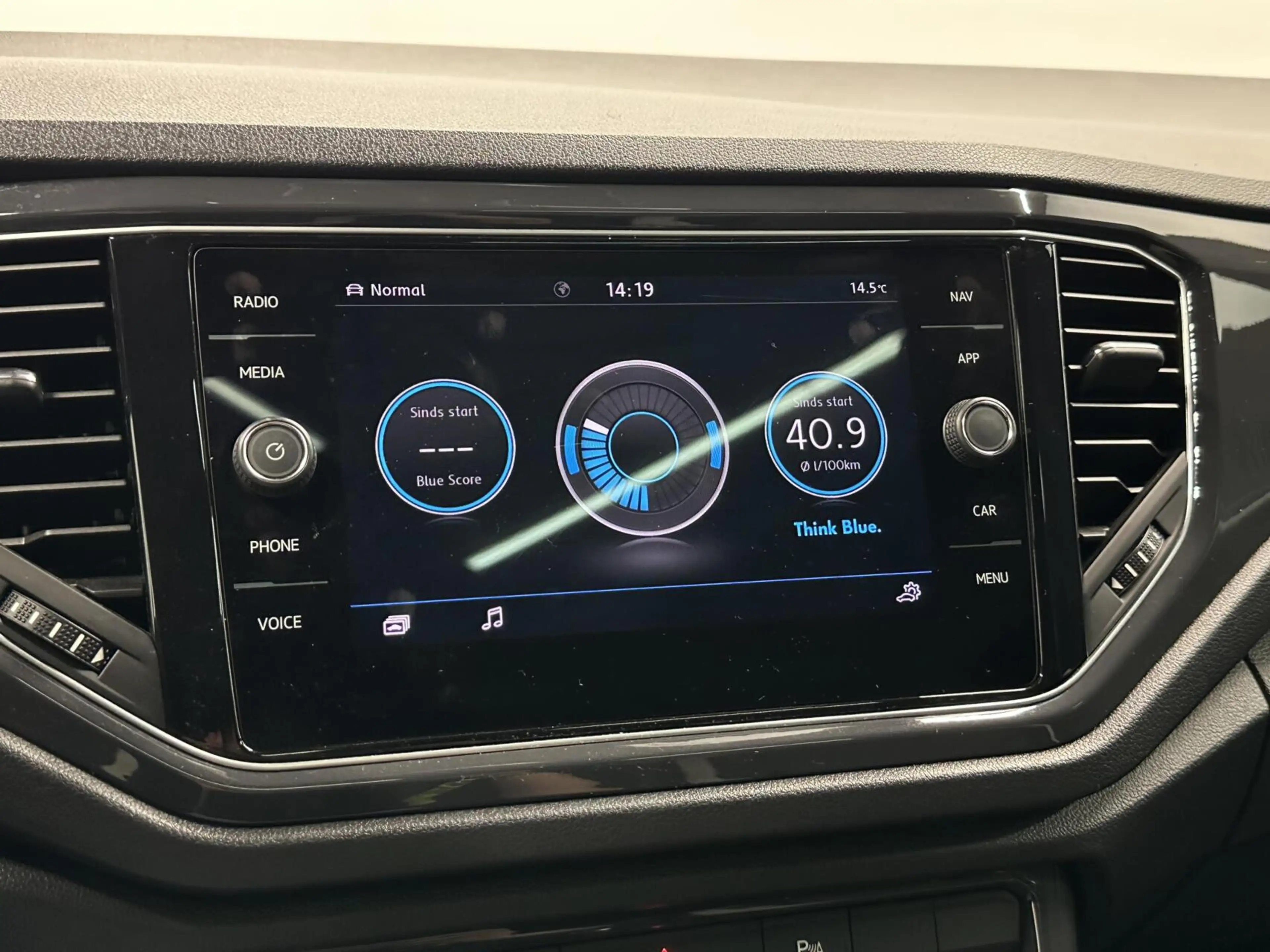 Volkswagen T-Roc 1.5 TSI Sport NAVI CAMERA PANO TREKHAAK CARPLAY EC — photo 47