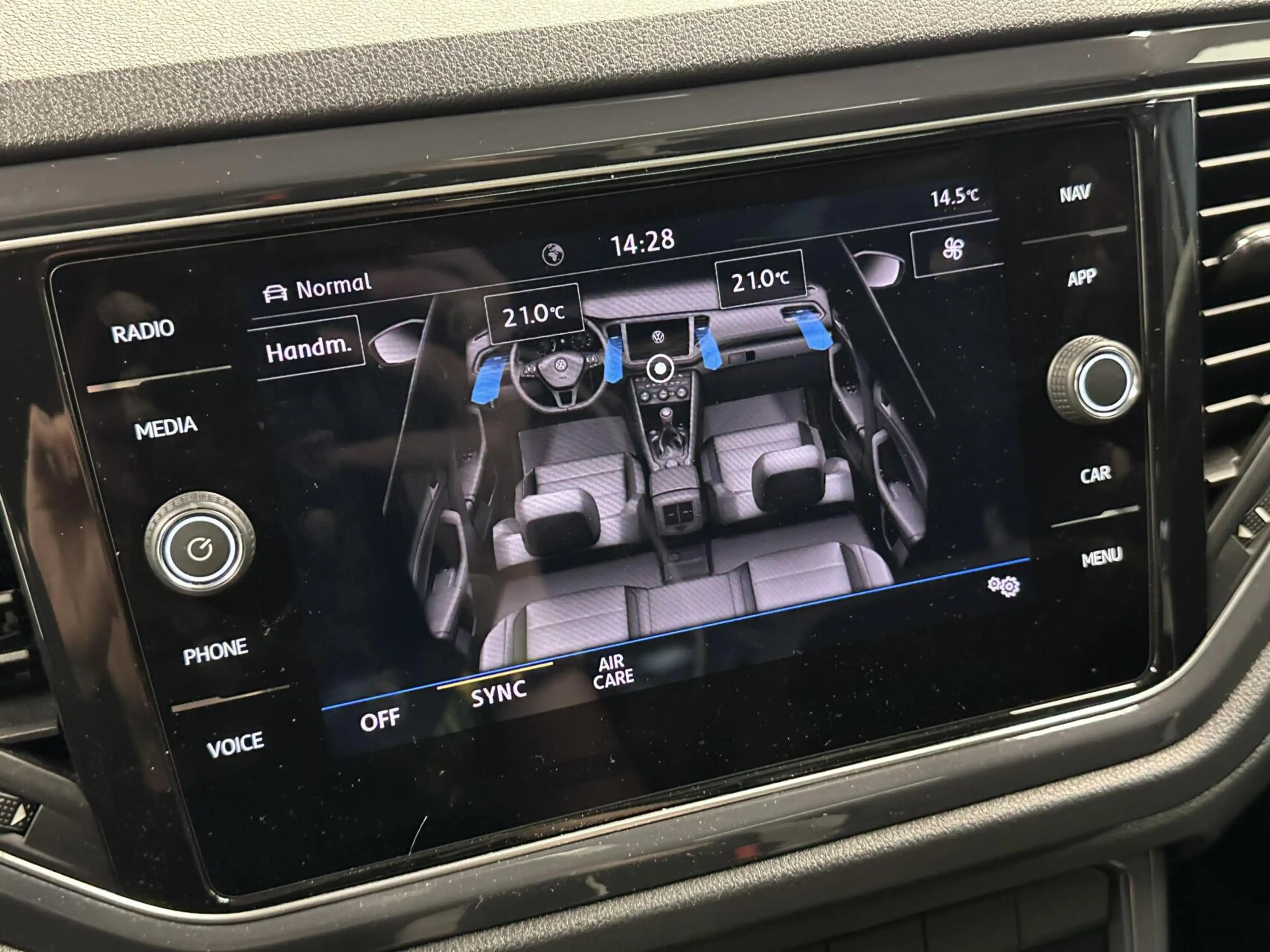 Volkswagen T-Roc 1.5 TSI Sport NAVI CAMERA PANO TREKHAAK CARPLAY EC — photo 40
