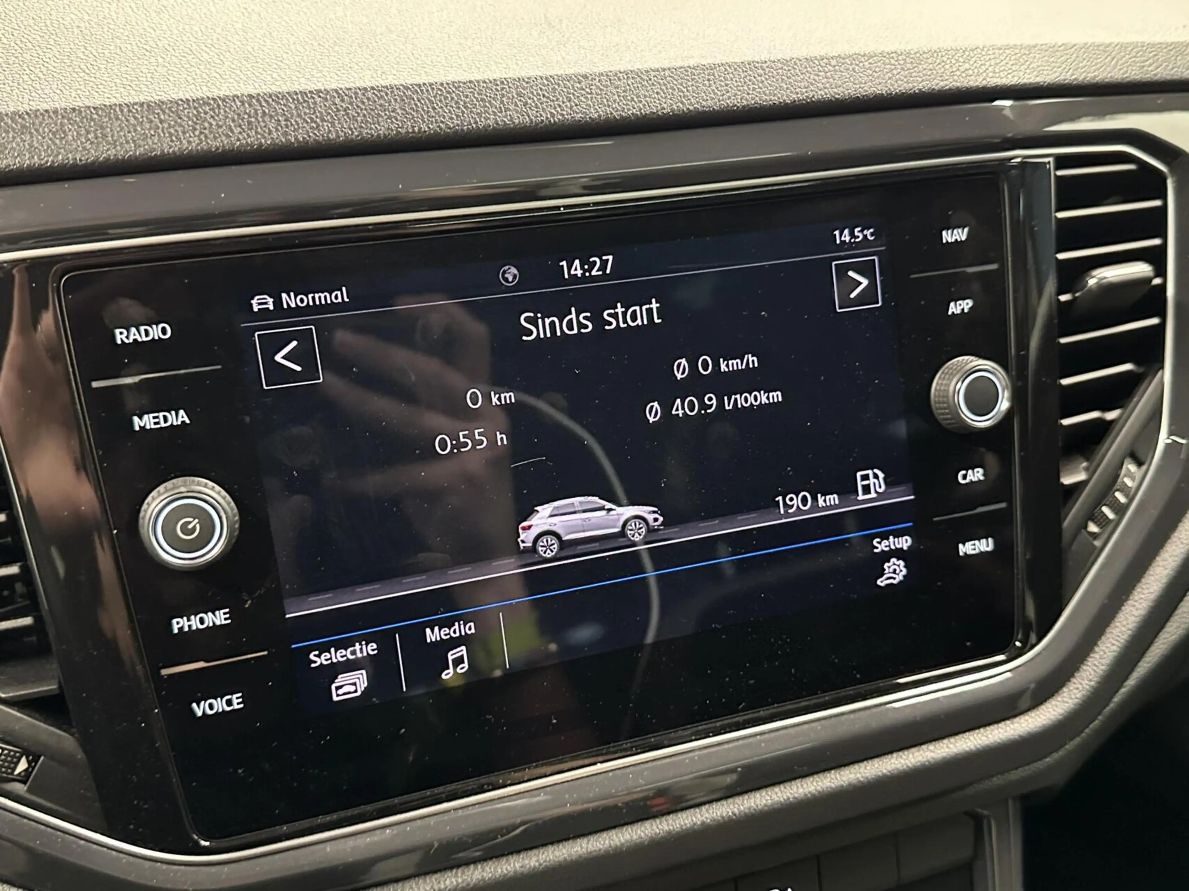 Volkswagen T-Roc 1.5 TSI Sport NAVI CAMERA PANO TREKHAAK CARPLAY EC — photo 45