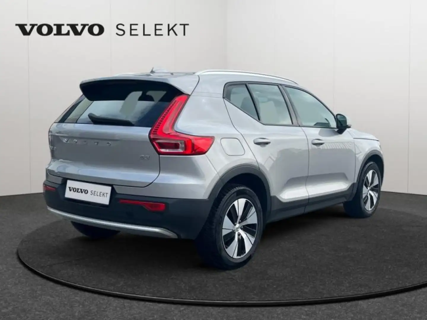 Volvo XC40 Core Gri - 2