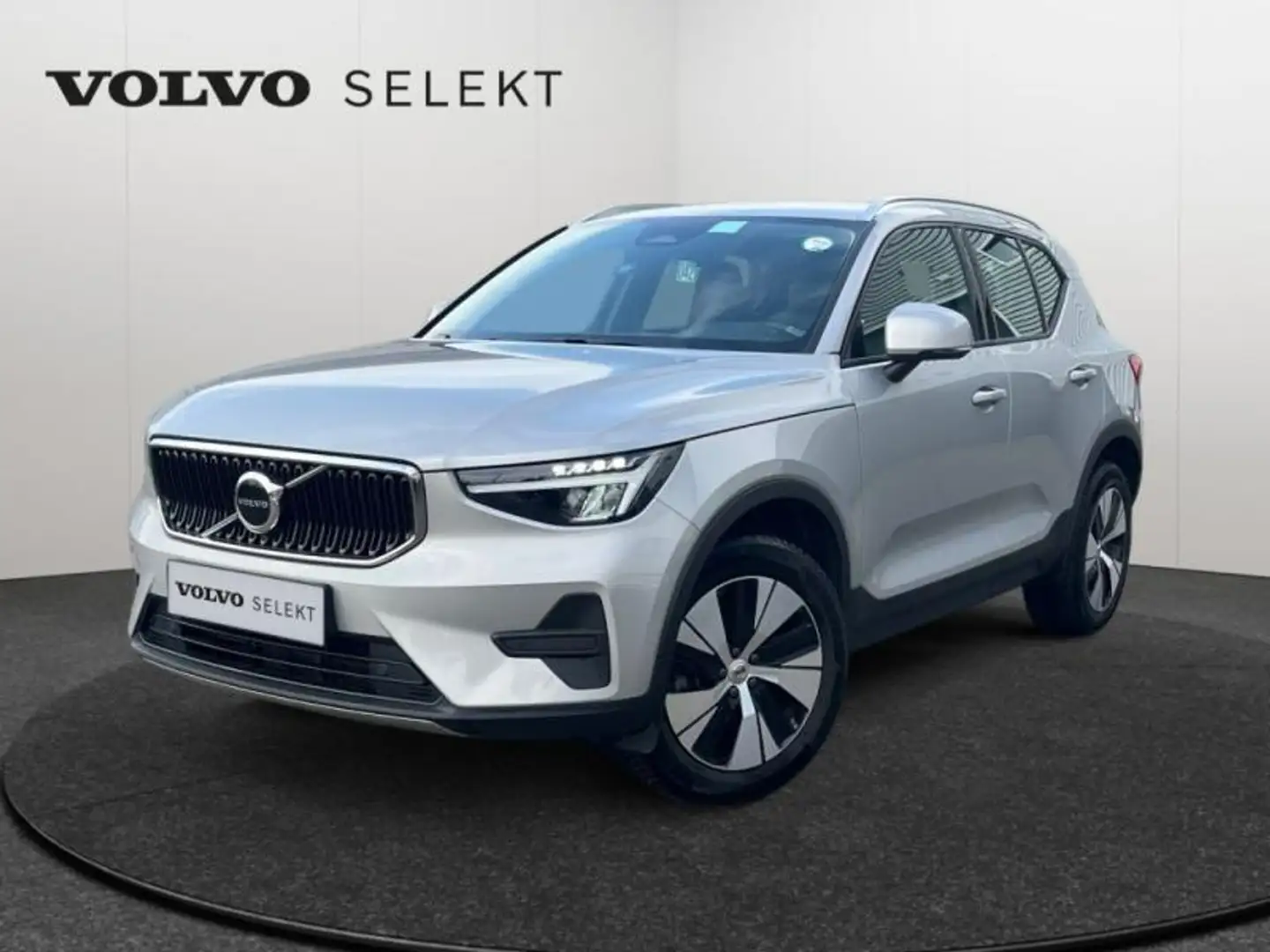 Volvo XC40 Core Gri - 1