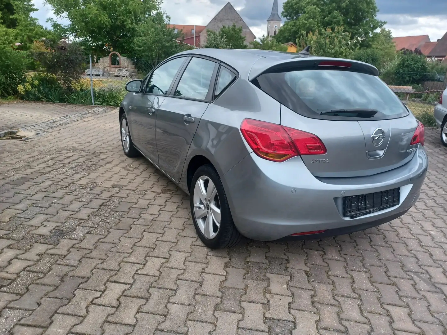 Opel Astra 1.4 ecoFLEX Selection TÜV Neu  nur  88500km Grijs - 2