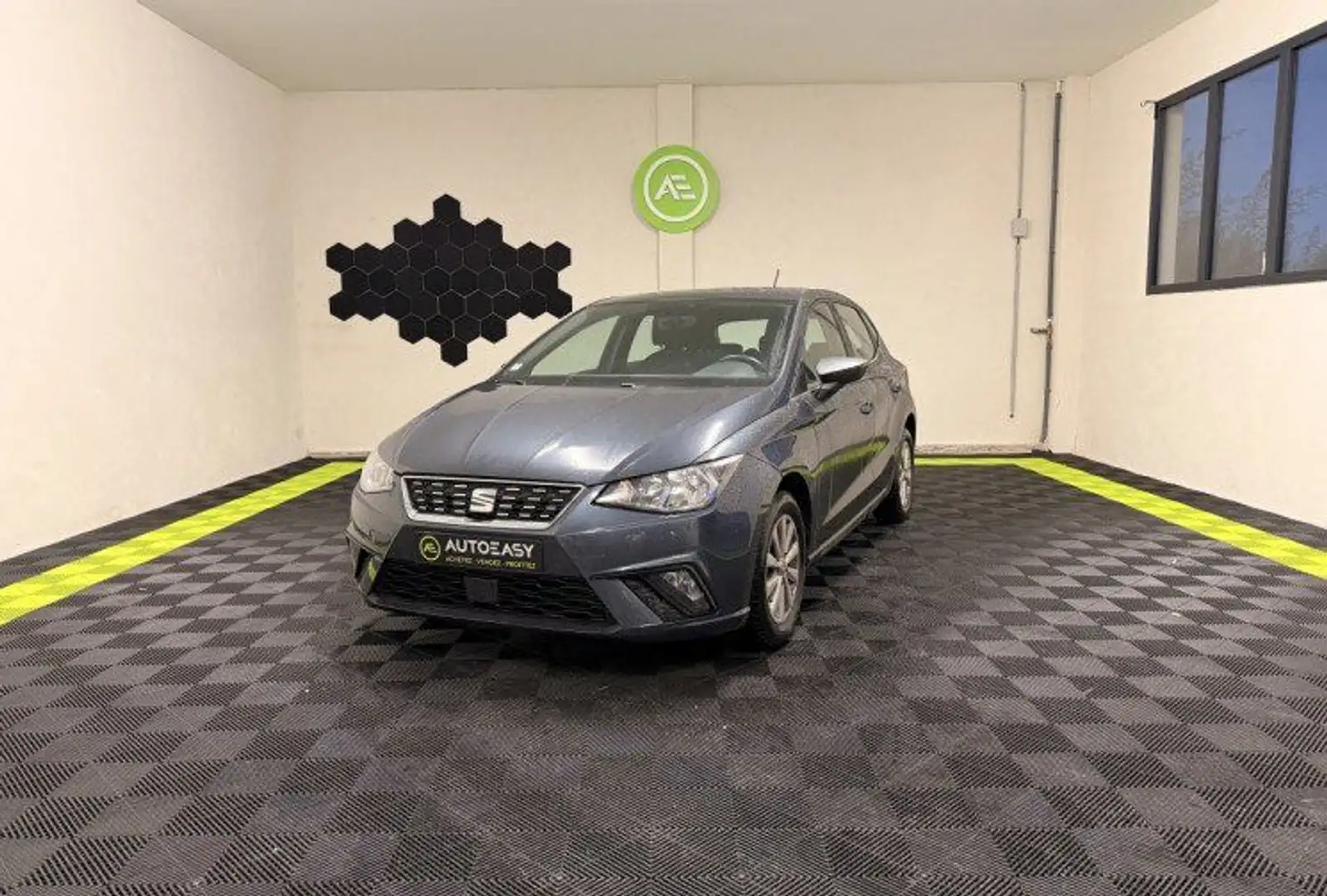 SEAT Ibiza V 1.0 EcoTSI 95ch Start/Stop Xcellence Euro6d-T / Suivi d'entretien complet Grau - 1
