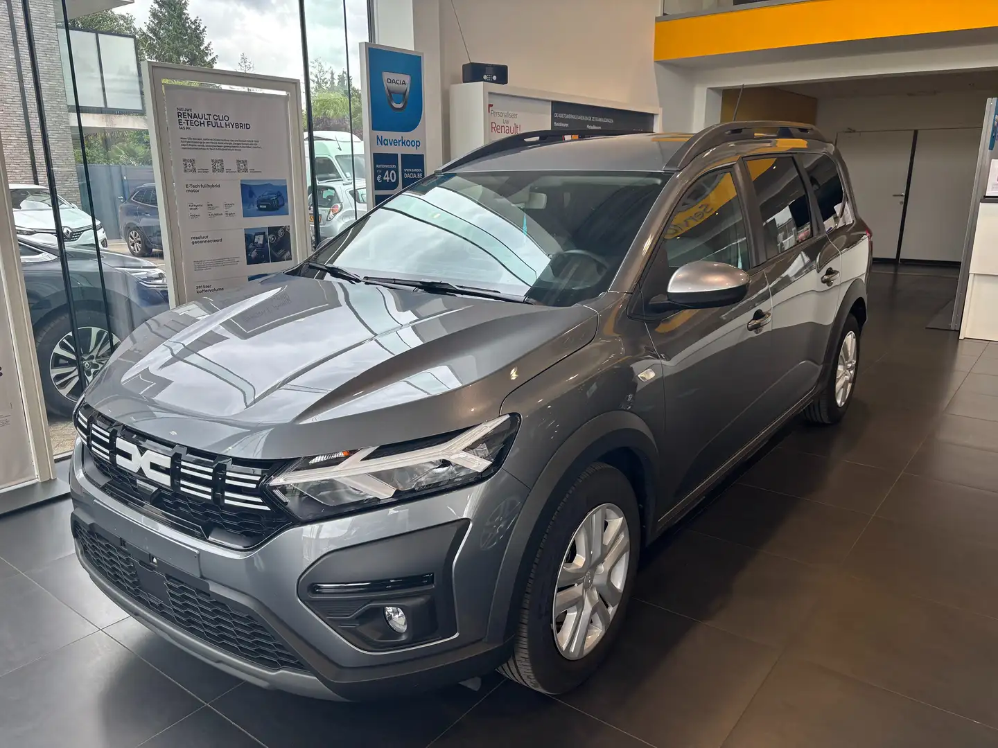 Dacia Jogger 1.0 TCe Expression 7pl. Gris - 1
