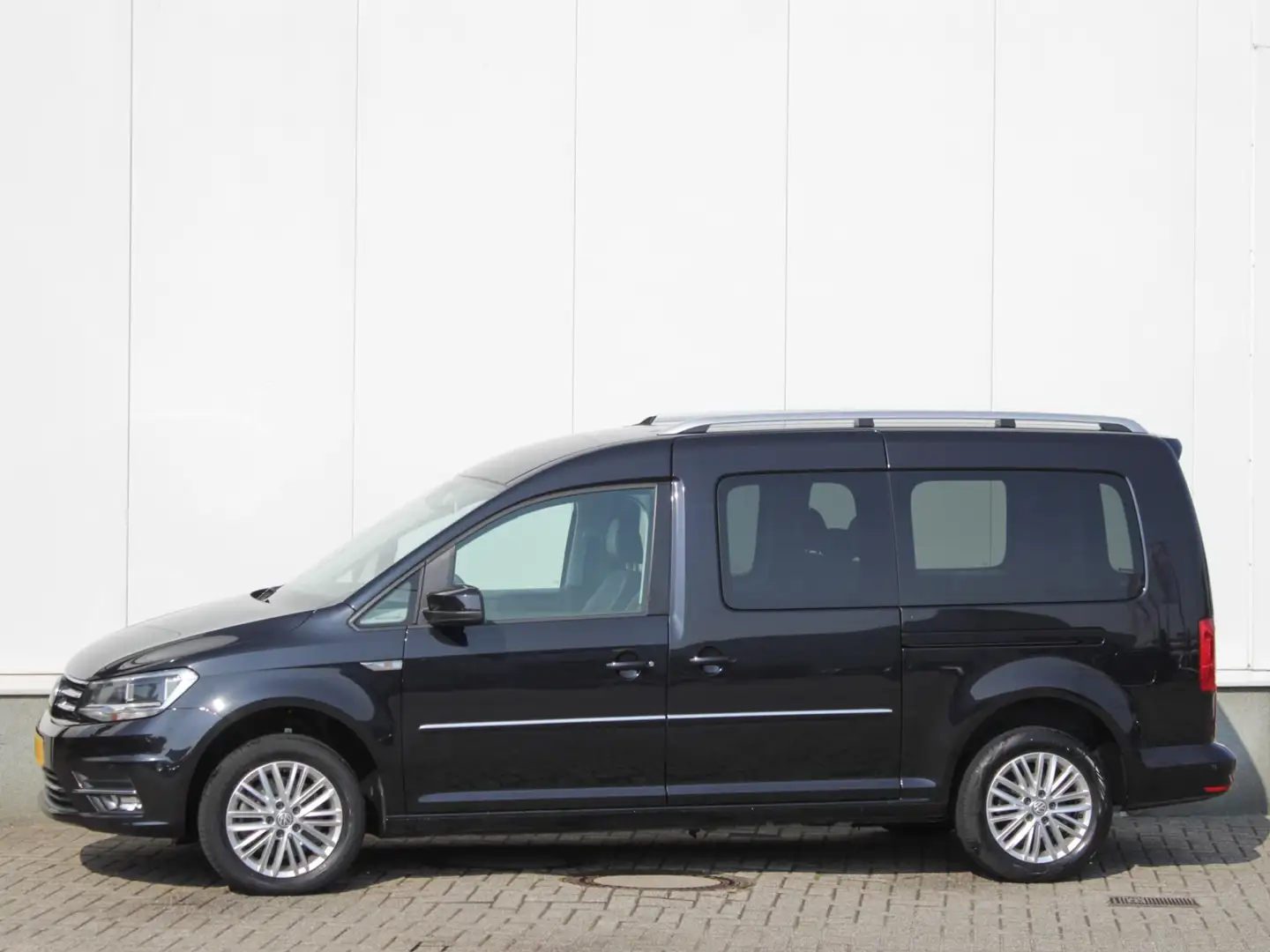 Volkswagen Caddy Maxi 1.4 TSI HighLine 7P | Automaat | Navi | Cruis Zwart - 2