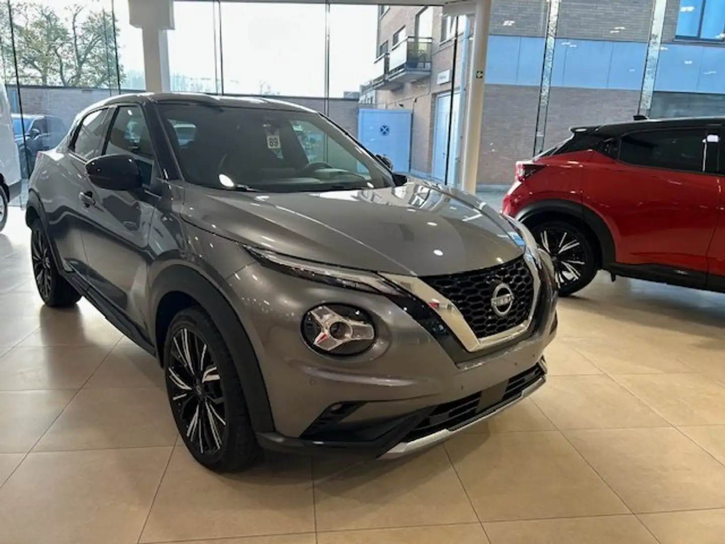 Nissan Juke Juke DIG-T 117 N-Design Gris - 1