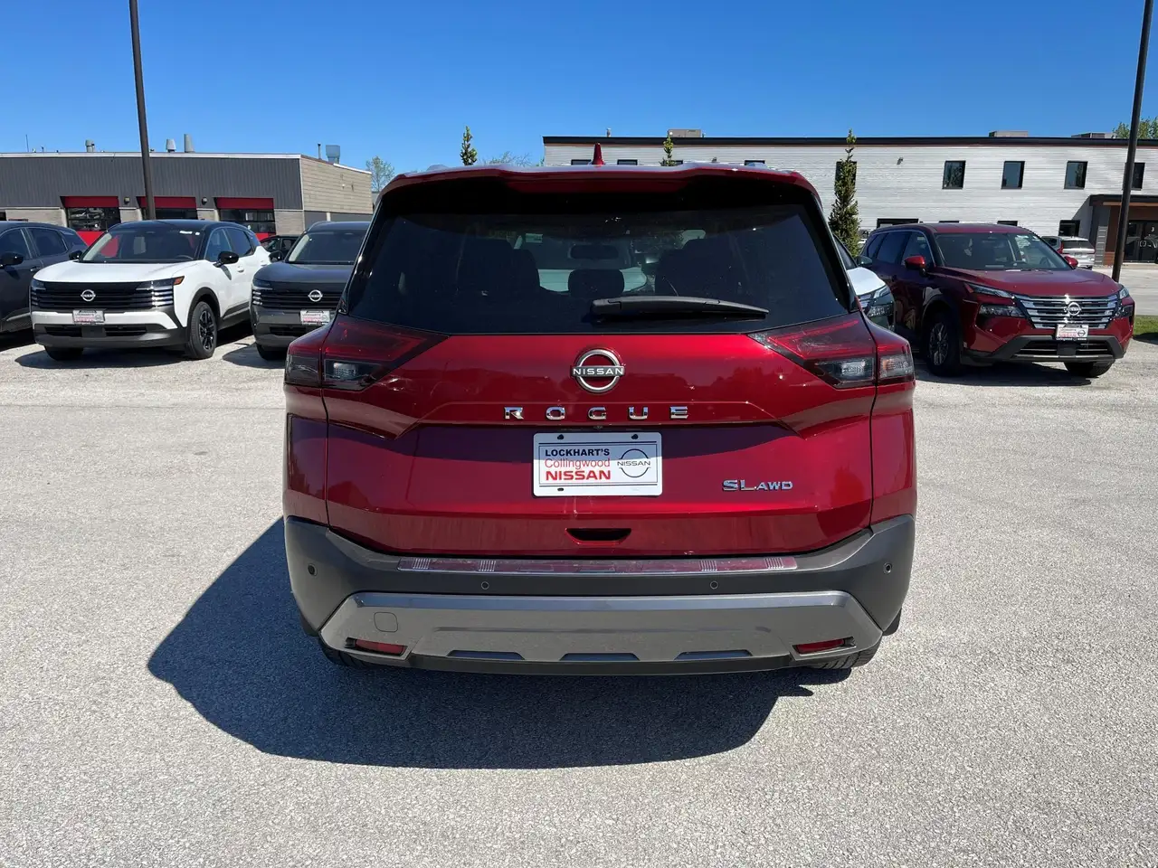 Nissan Rogue снимка Nissan Rogue