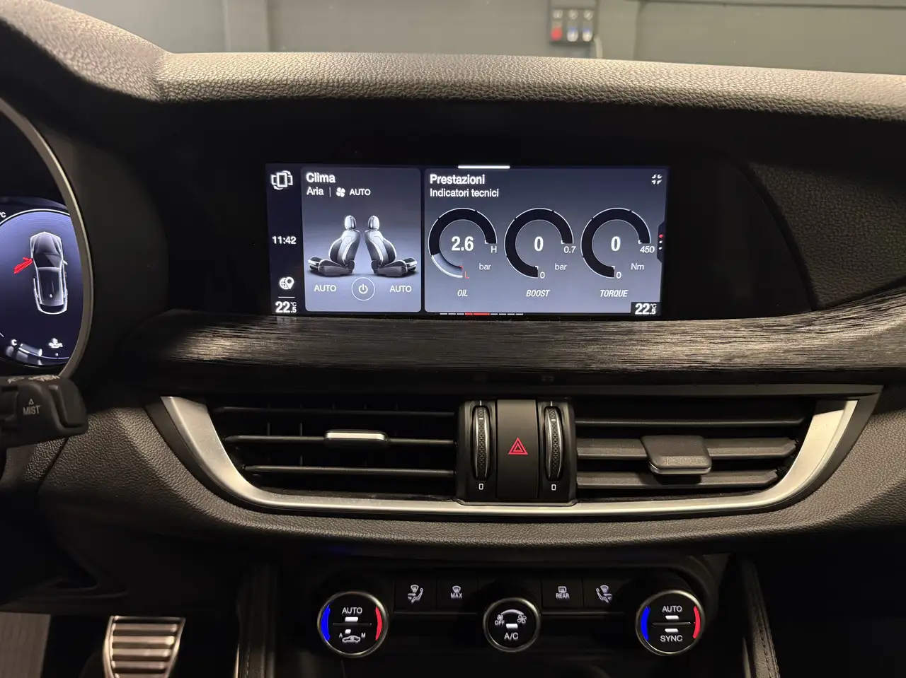 Alfa Romeo Stelvio 2023 — фото 14