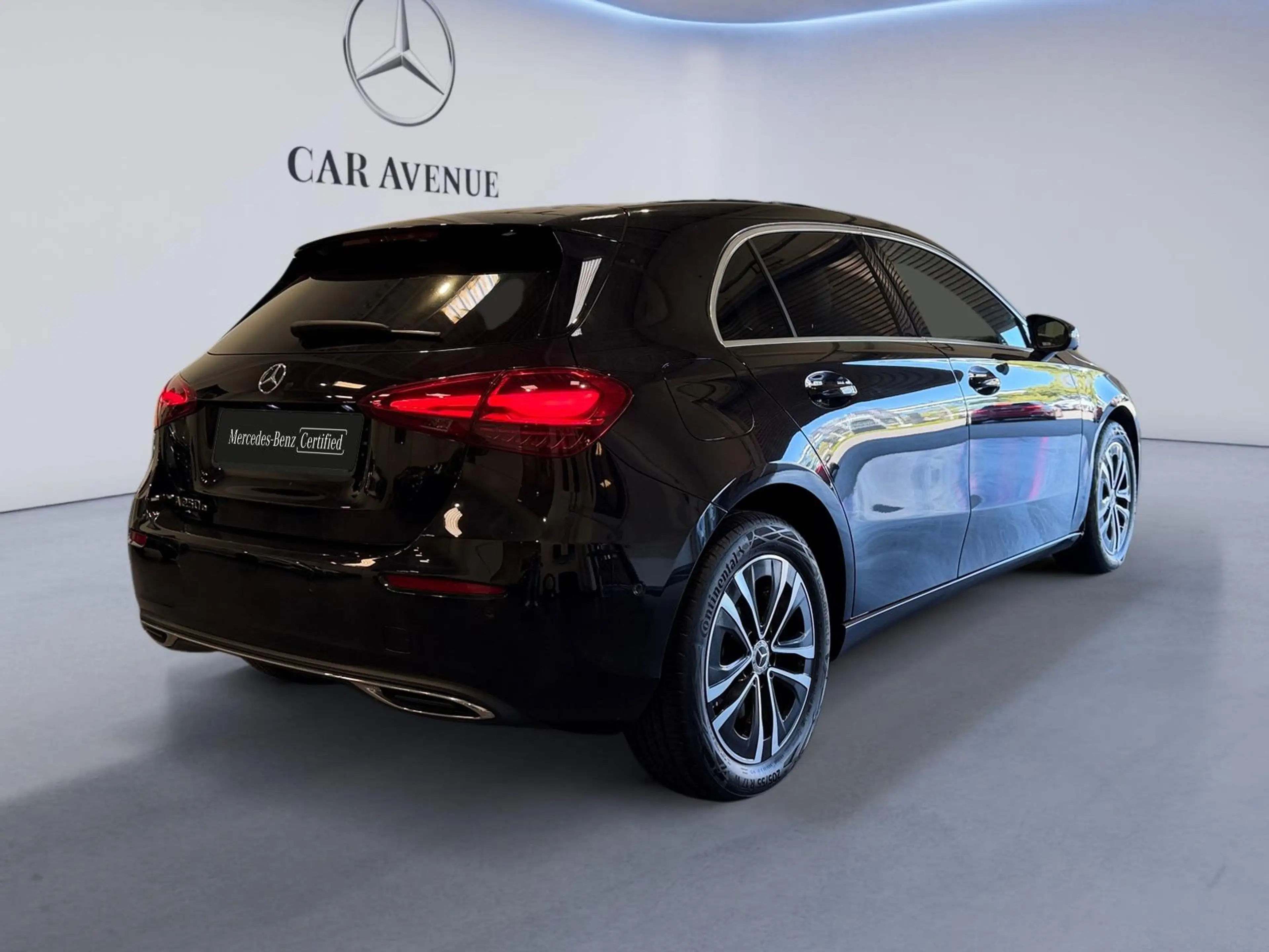 Mercedes-Benz A 250 e Luxury Line — photo 5