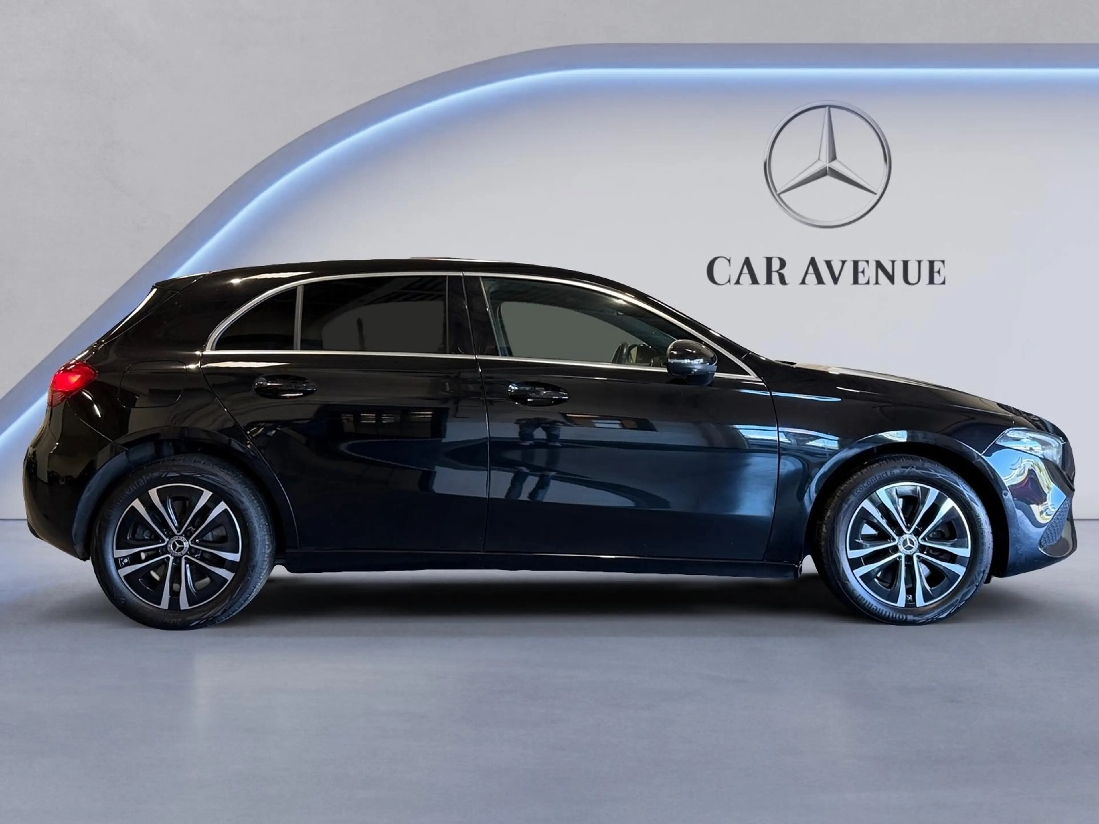 Mercedes-Benz A 250 e Luxury Line — photo 6