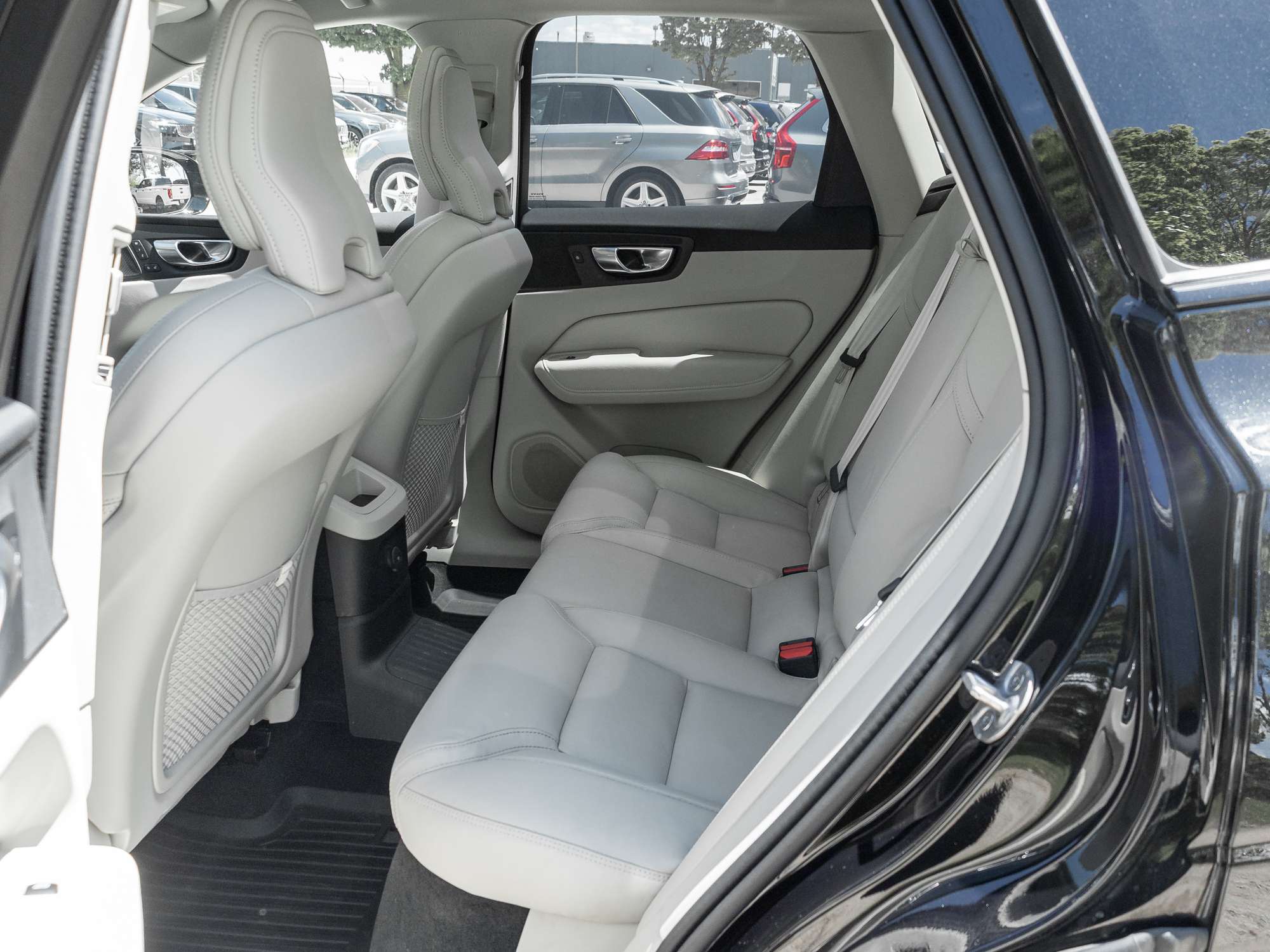 2025 Volvo XC60 T8 AWD ULTRA LOW MILEAGE |21"WHEELS |HARMAN KARDON thumb 30