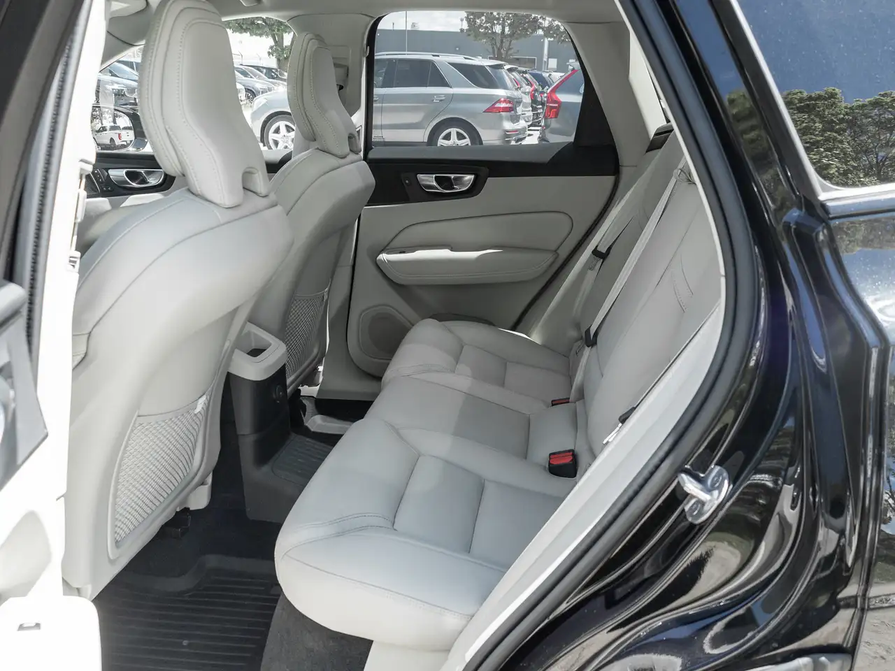Volvo XC60 photo Volvo XC60