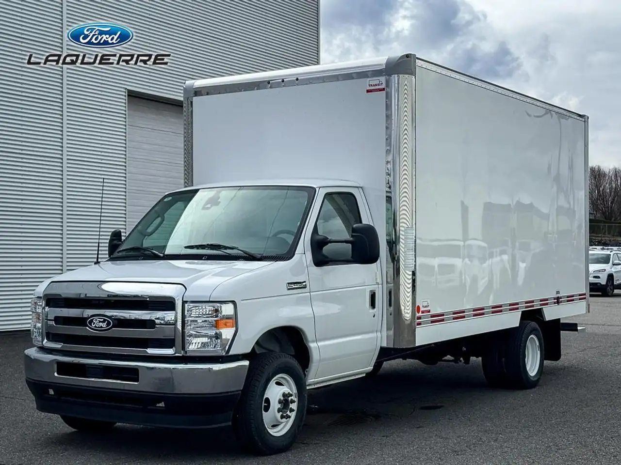 2027 Ford E-450