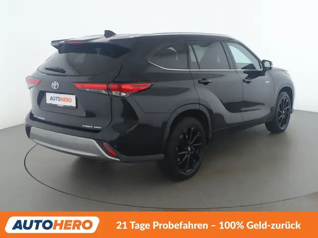 Toyota Highlander view 6