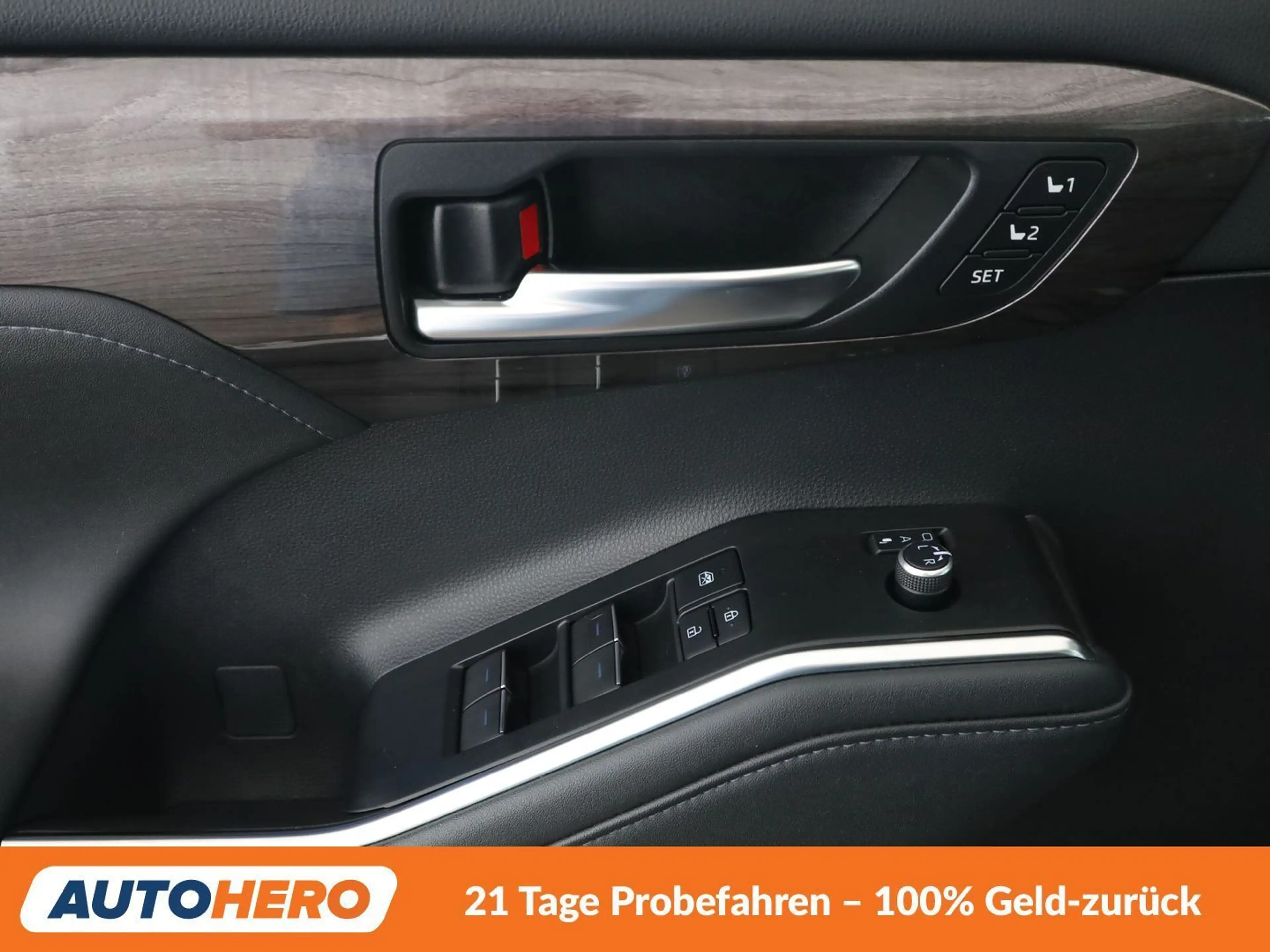 Toyota Highlander 2.5 Hybrid Lounge AWD — photo 28