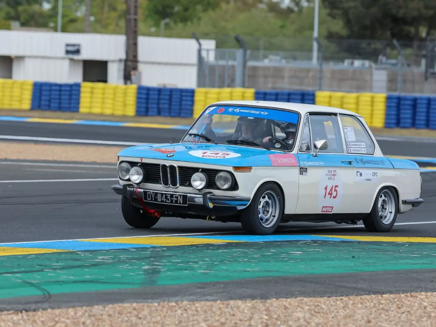 BMW 2002 TI PASSEPORT PTH - 1