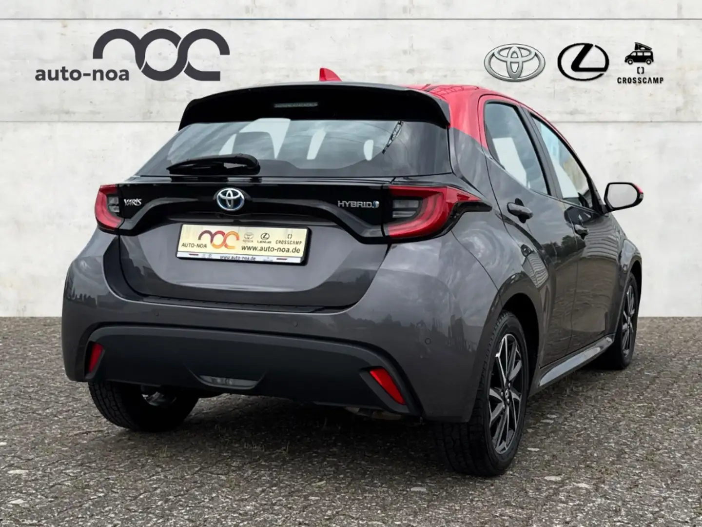 Toyota Yaris Hybrid Tokyo Spirit 1.5 Dual-VVT-iE EU6d LED Apple Grau - 2