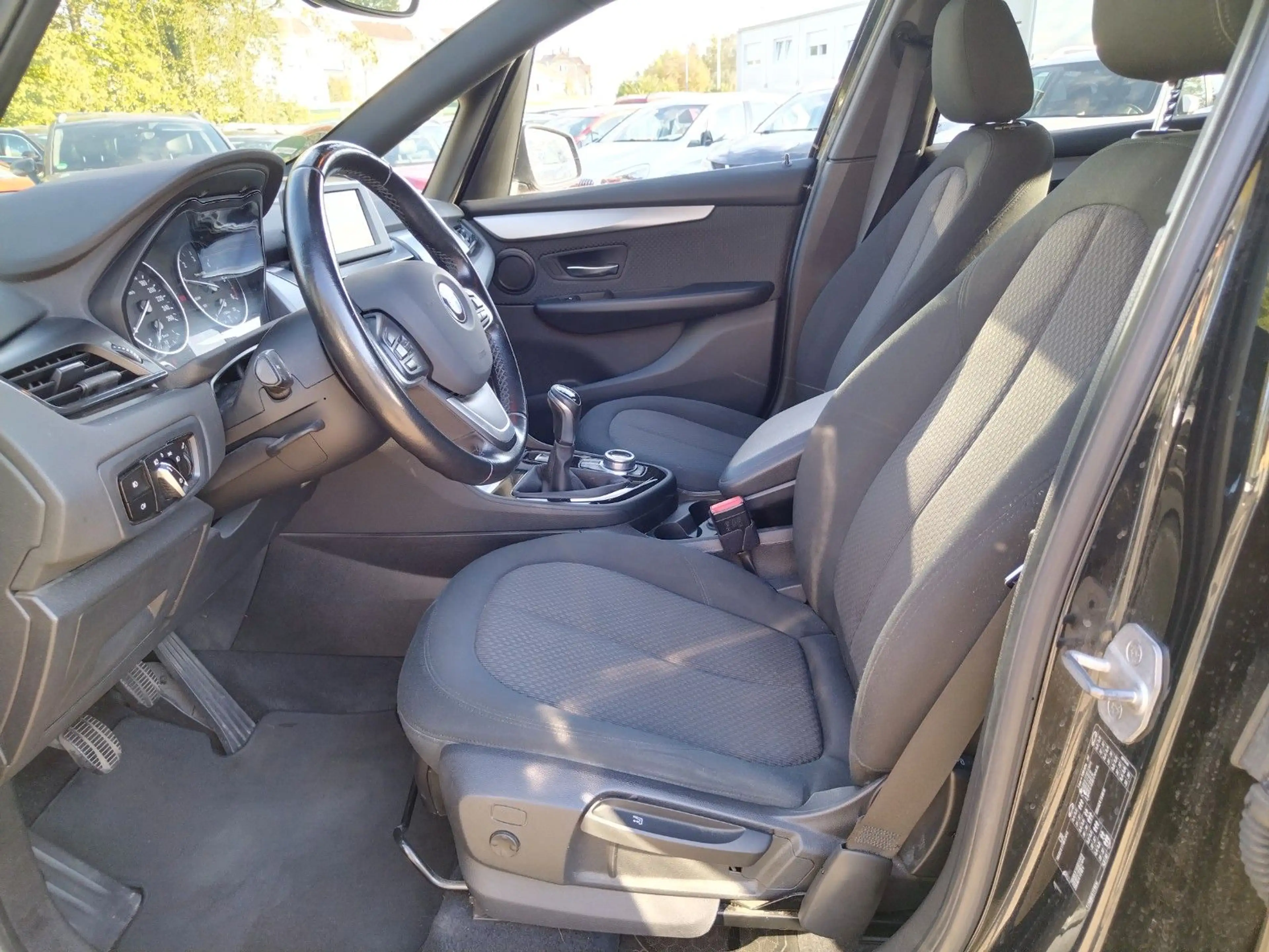 BMW 216 d Advantage+1.HD+NAVI+SHZ+PDC+TEMPOMAT — photo 9