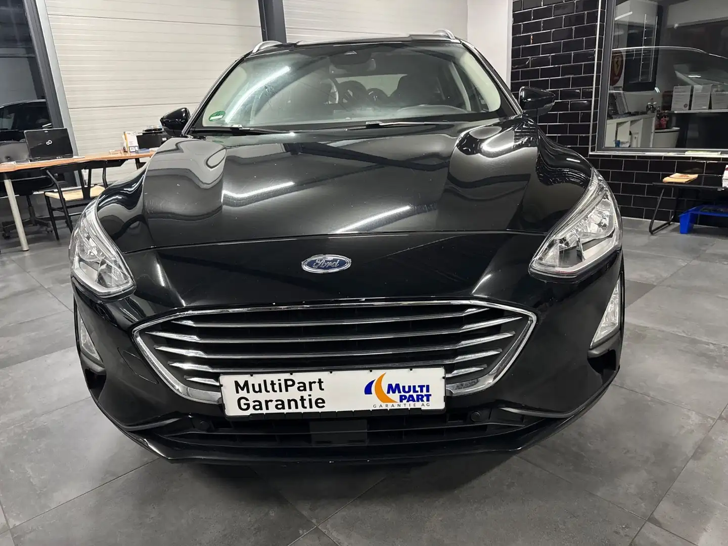 Ford Focus Turnier Titanium Schwarz - 2