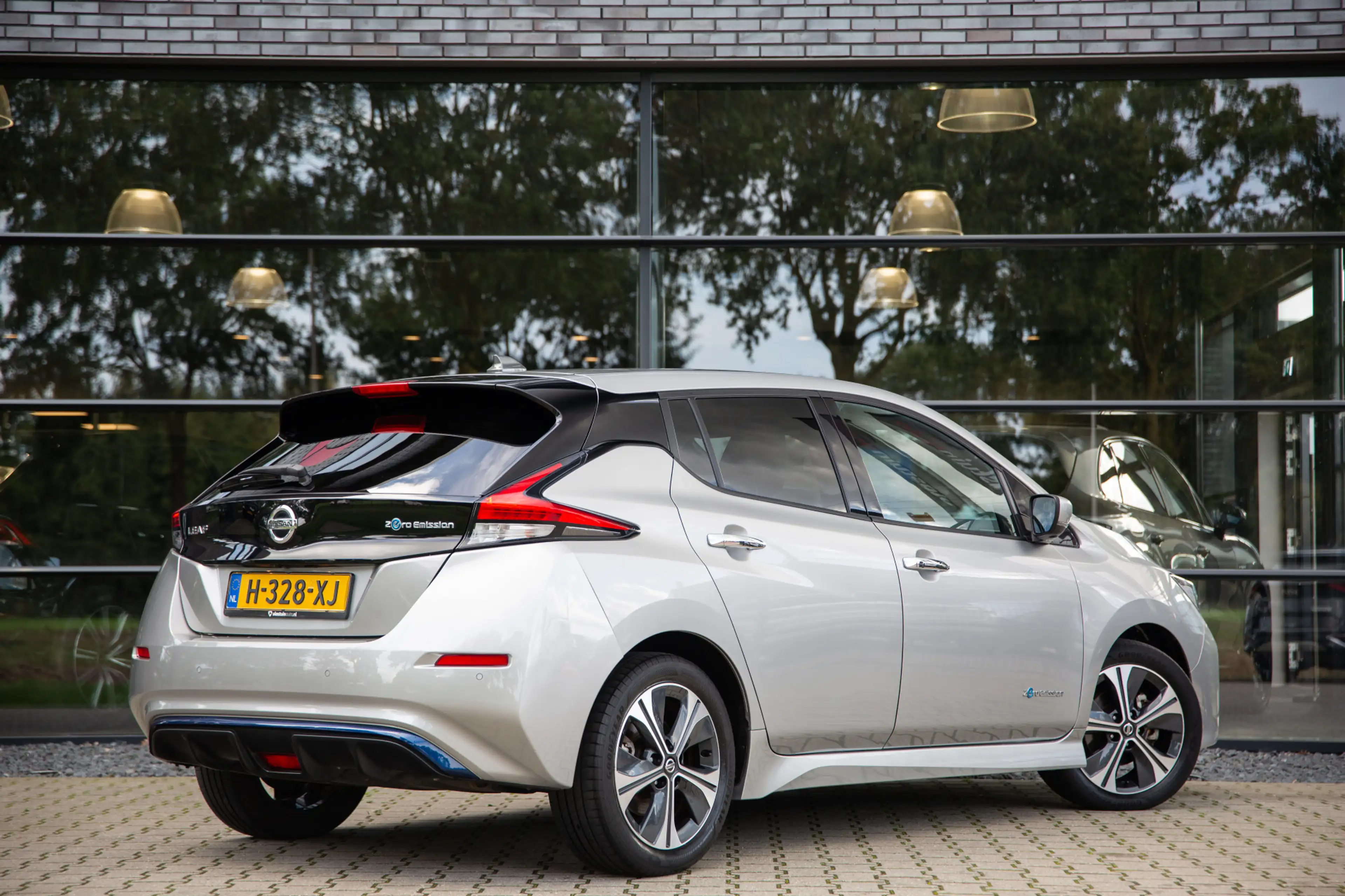 Nissan Leaf Tekna 40 kWh , Rondomzichtcamera, Stoel/stuurverwa — photo 2