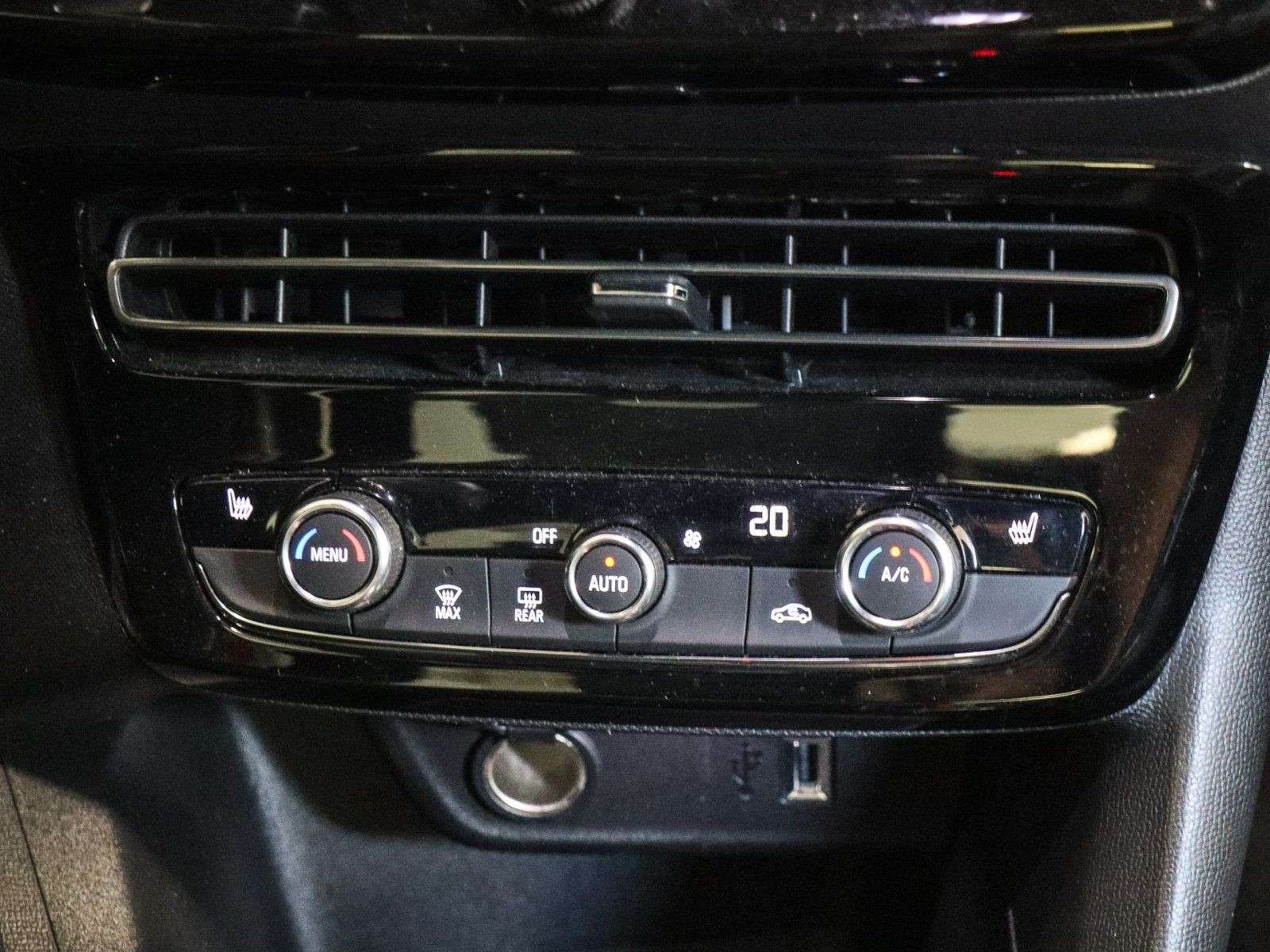 Opel Mokka E