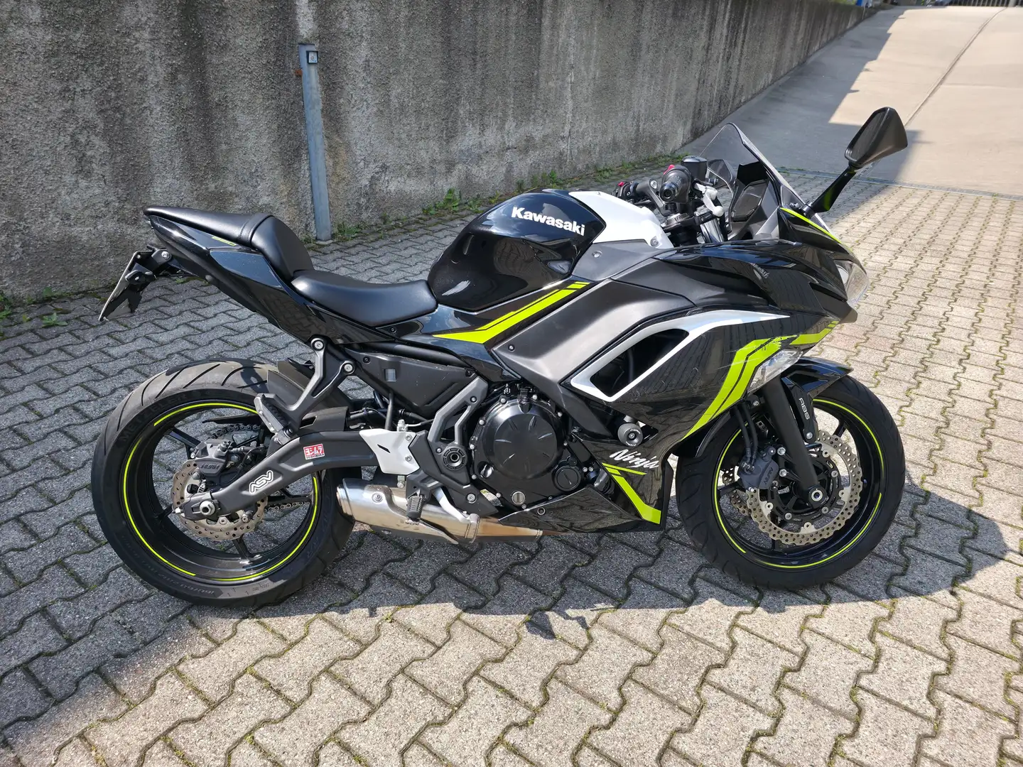 Kawasaki Ninja 650 Performance Negro - 1