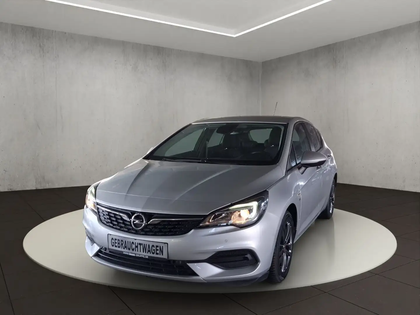 Opel Astra 5-Türer 120 Jahre 1.2 Turbo 81 kW S/S Srebrny - 1